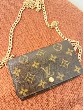 Louis Vuitton Monogram Canvas Crossbody Bag with Gold Chain